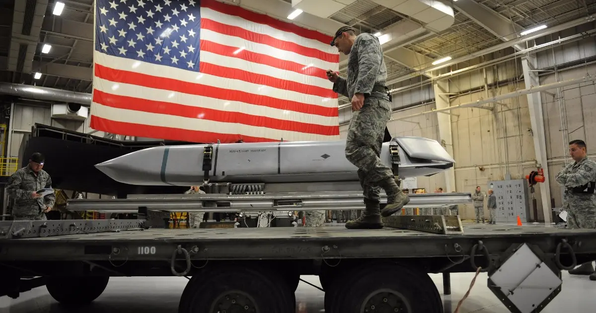 سباق الردع النووي.. ما تبعات قرار ترامب استئناف تجارب الأسلحة النووية بعد توقف دام لـ33 عاماً؟