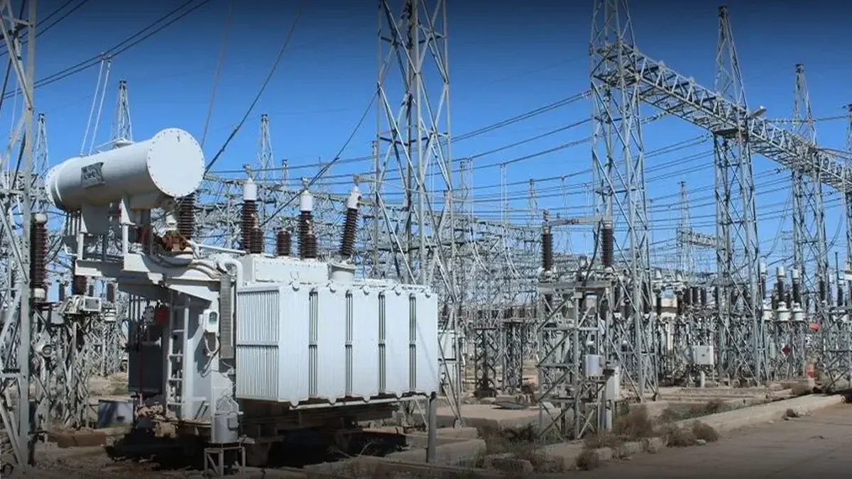 القرار قد يشمل مؤسسات الحكومة.. رفع تعرفة الكهرباء للاستخدام المنزلي