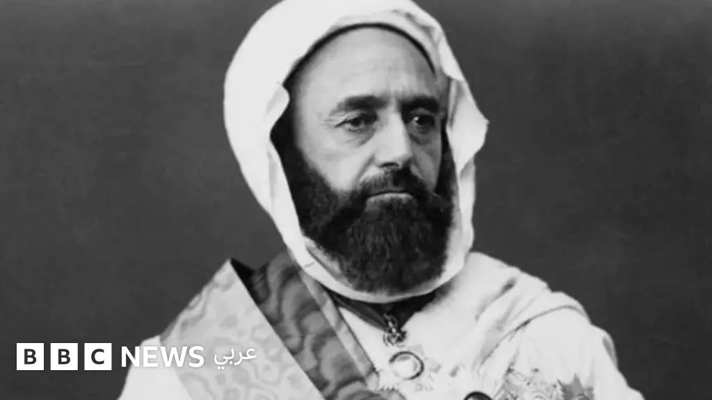 الثورة الجزائرية: قصة مروحة اليد التي أوقعت الجزائر في فخ الاستعمار الفرنسي