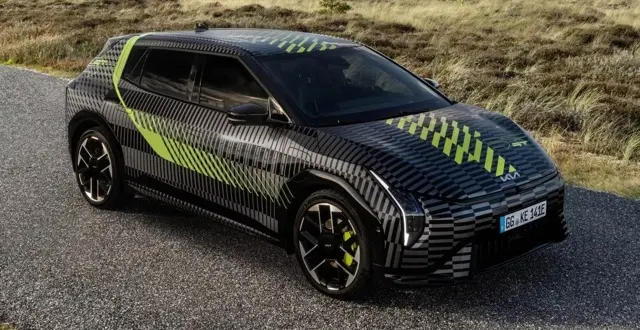 كيا EV4 GT تستعد لمنافسة فولكس واجن جولف R بالكهرباء فقط