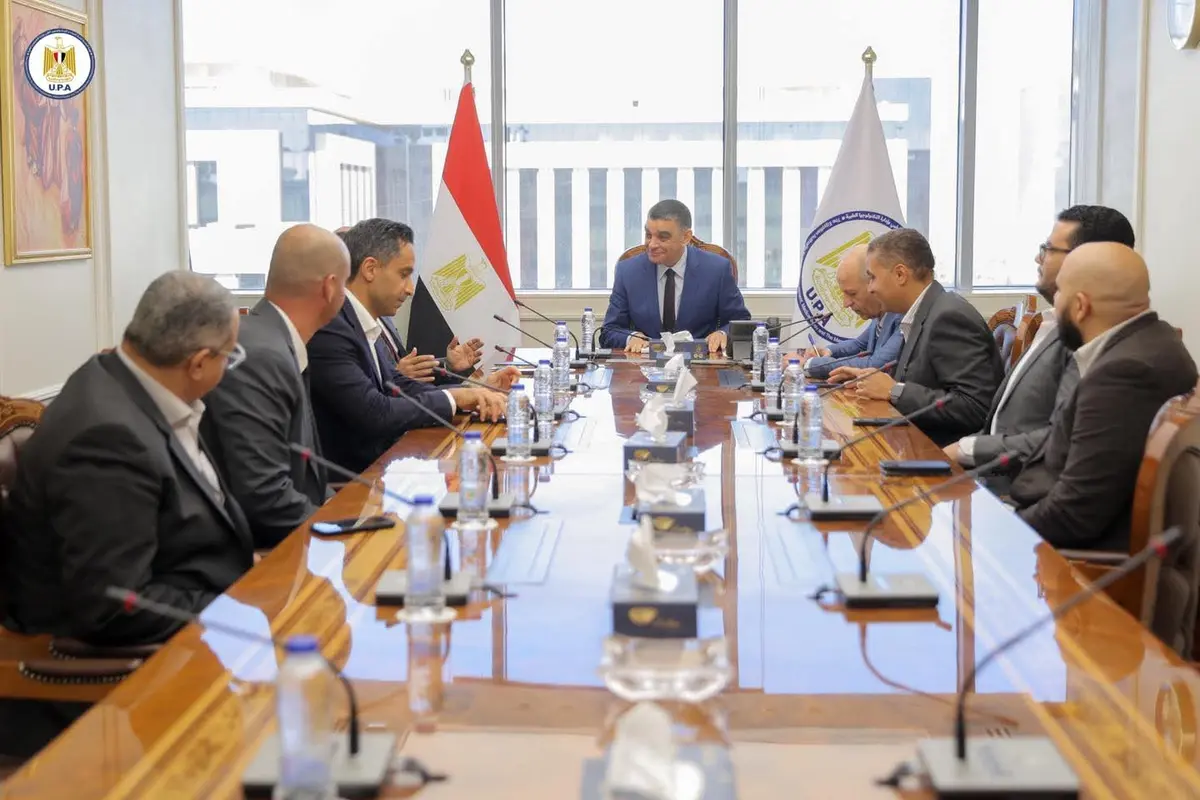 الشراء الموحد تبحث التعاون مع شركة GE توطين صناعة الأجهزة الطبية في مصر