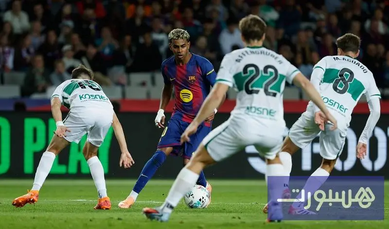 برشلونة يتجاوز هزيمة الكلاسيكو أمام ريال مدريد بفوز على إلتشي بثلاثية