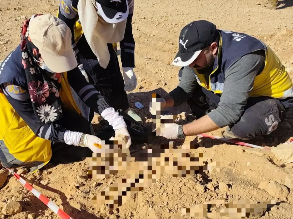 العثور على رفات بشرية وسط سوريا