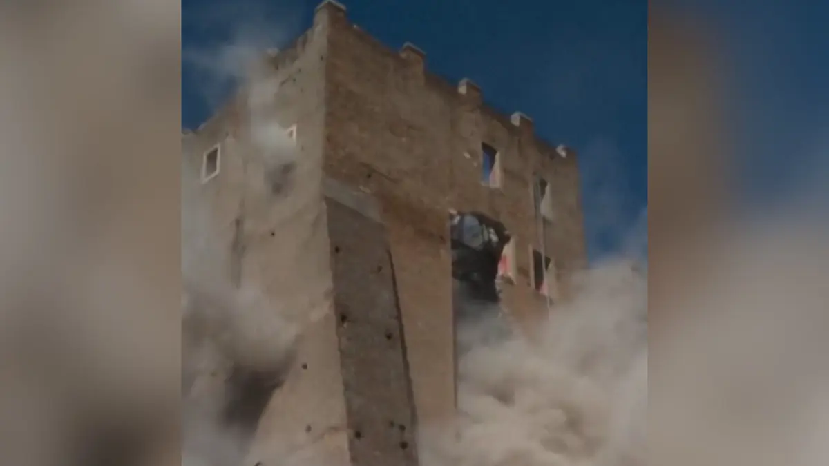 شاهد.. انهيار جزئي لبرج في روما أثناء أعمال ترميم