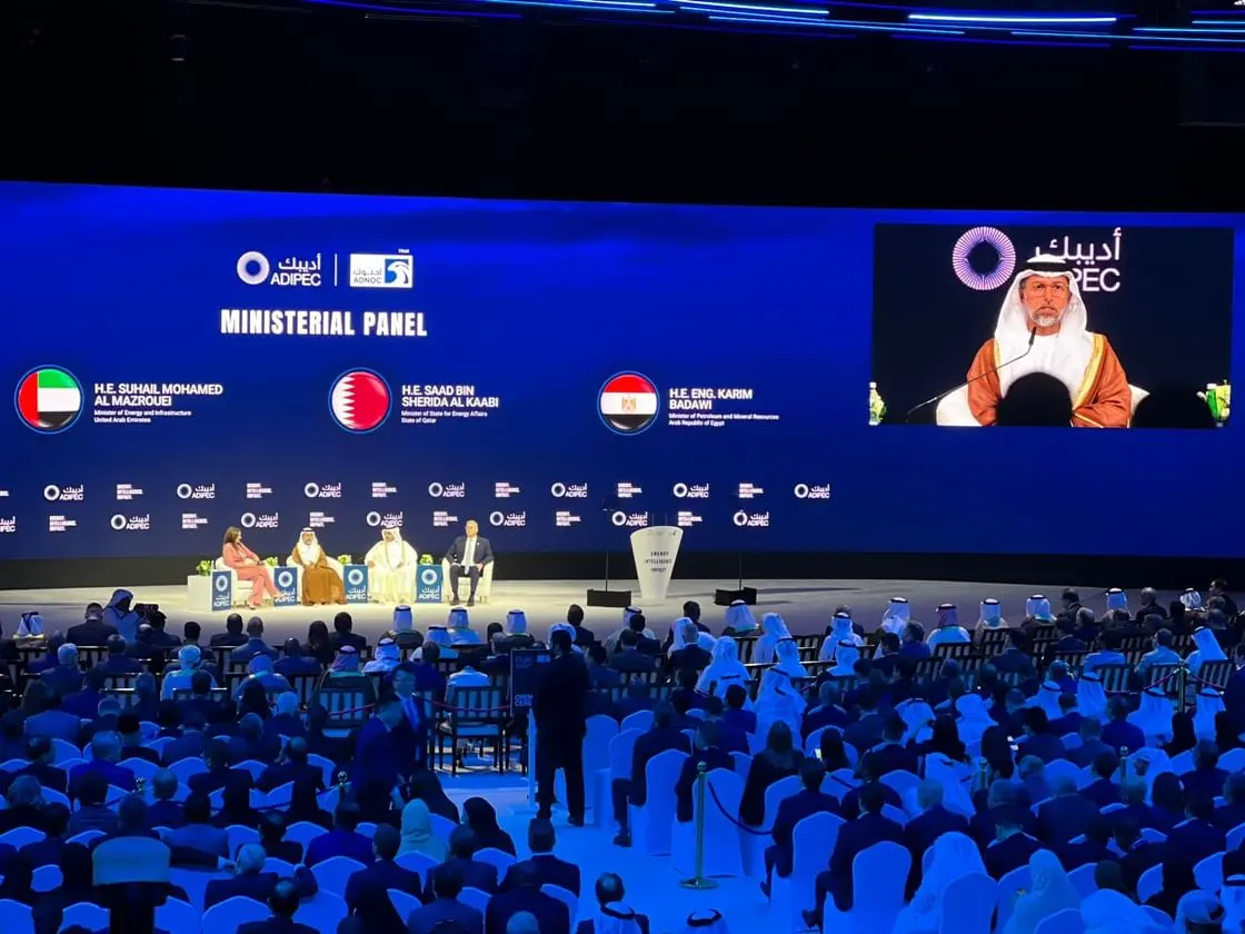 أديبك 2025.. وزير الطاقة الإماراتي: أنفقنا 51.5 مليار دولار في مشروعات "نظيفة" - الطاقة
