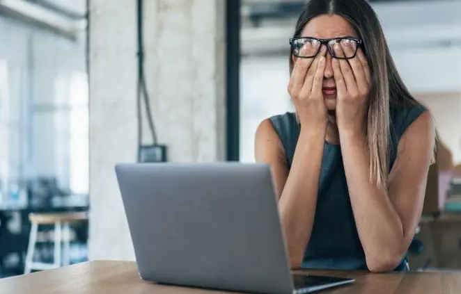 الإنتاجية السامة.. فخ يرهق العقل ويدمر العلاقات الشخصية