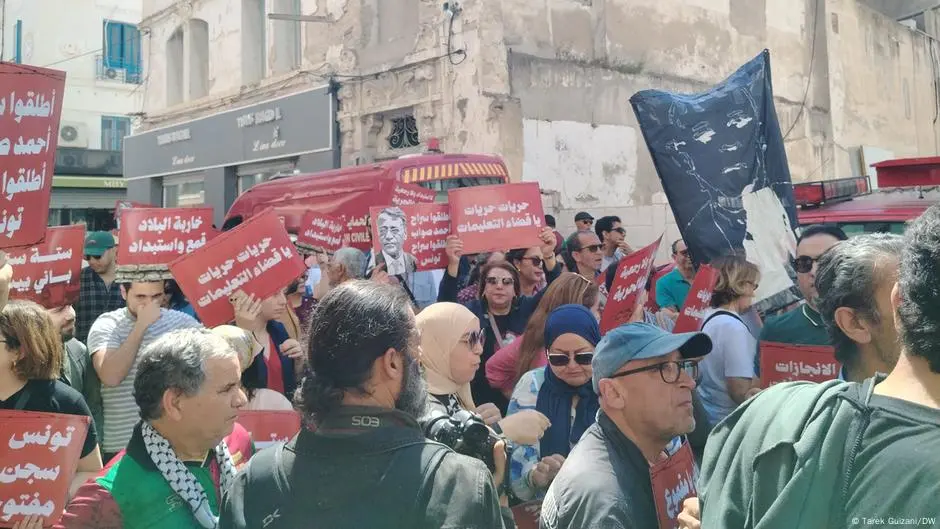 تونس: هل معركة كسر العظم بين اتحاد الشغل وقيس سعيد حتمية؟