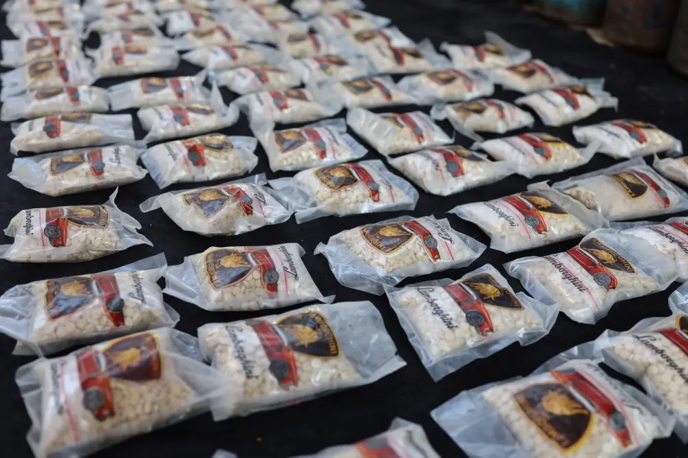 إحباط محاولة تهريب كبتاغون عبر الحدود باستخدام مناطيد جوية