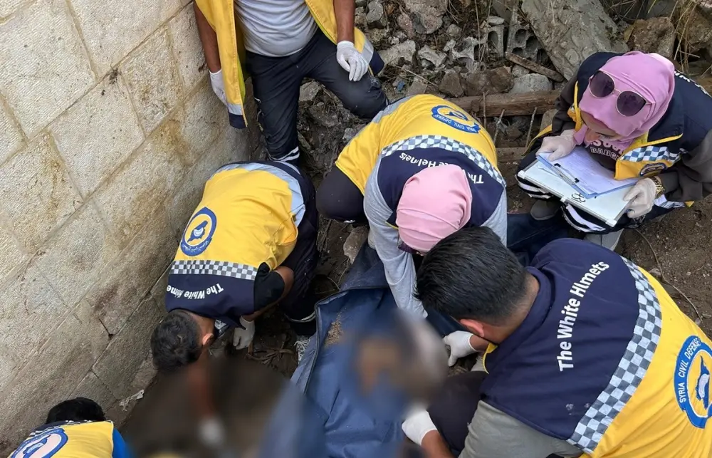 العثور على رفات بشرية في مقبرة داخل حرم جامع بمدينة جبلة