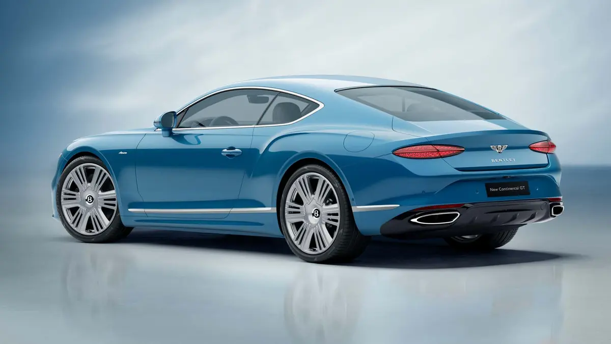 بنتلي لا تتخلى عن محركات البنزين: "نريد أن نمنح عملائنا خيارًا".