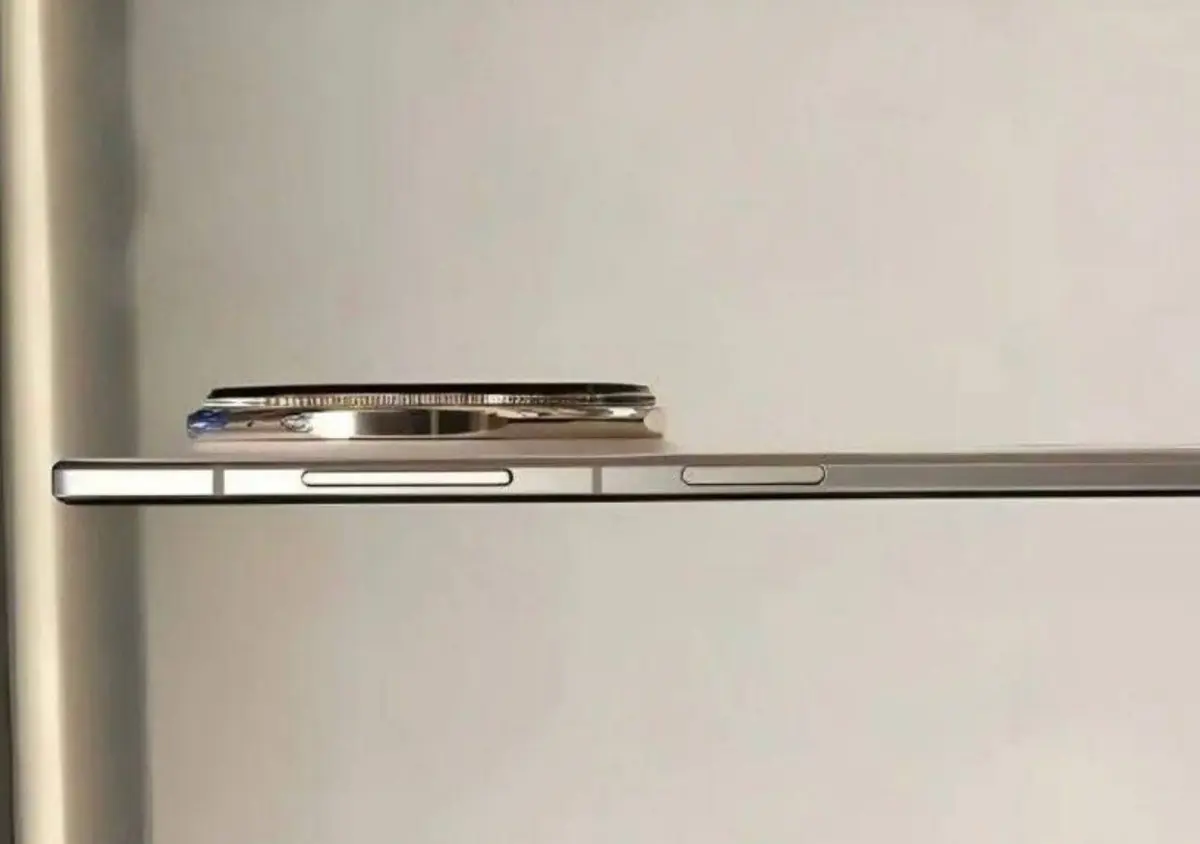 هواوي تطرح هاتف Mate 70 Air بشاشة 7 بوصات وبطارية 6500 مللي أمبير