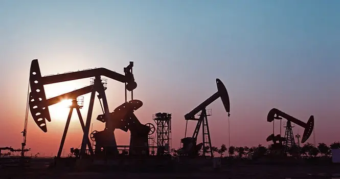 بيكرهيوز: تراجع عدد منصات التنقيب عن النفط حول العالم خلال أكتوبر