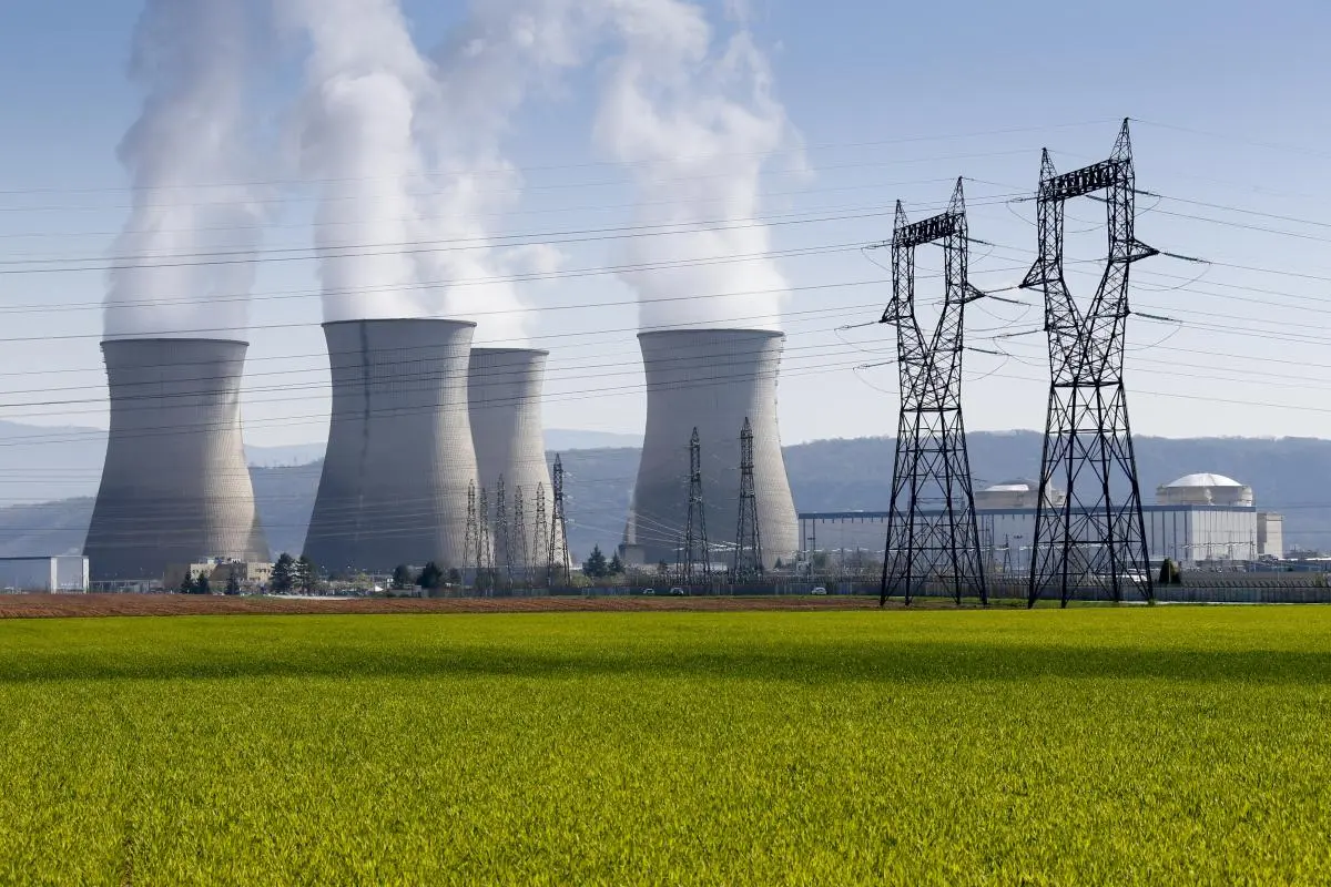الطاقة النووية تتفوق على المصادر المتجددة في توفير كهرباء مستقرة وموثوقة (تقرير) - الطاقة