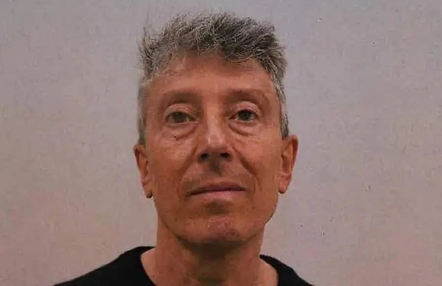 بريطاني يحلم بـ"جيمس بوند" يسجن لمحاولته التجسس لصالح روسيا