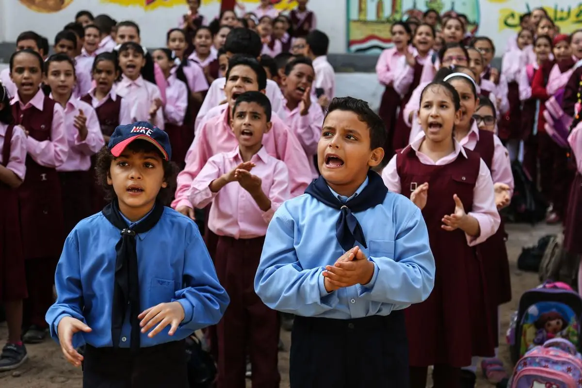 “حماية المنافسة” يثبت مخالفة 13 مدرسة بشأن الزي المدرسي