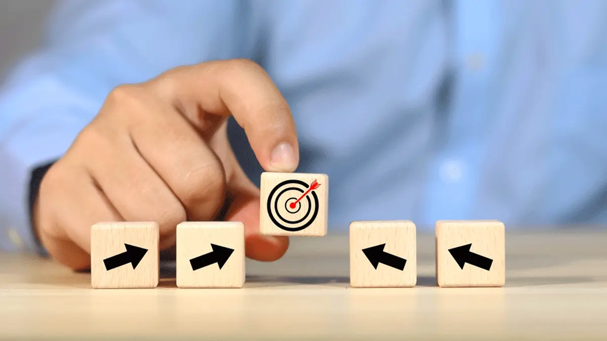 القائد كمهندس للثقافة المؤسسية: كيف يصنع السلوك المؤسسي نجاح الاستراتيجية؟