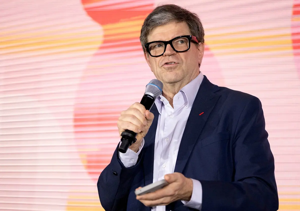 كبير علماء الذكاء الاصطناعي في ميتا يعتزم مغادرة الشركة لتأسيس شركته الناشئة