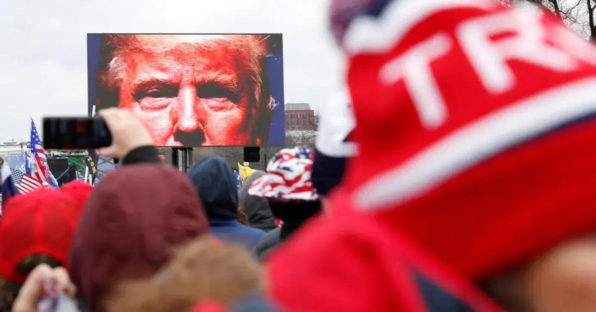 كيف أطاح "التلاعب بتصريحات ترمب" بمدير BBC؟