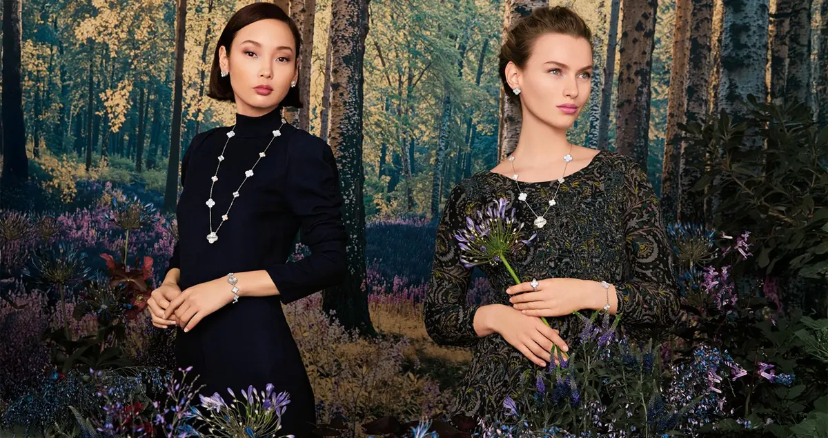 دار Van Cleef & Arpels تطلق مجموعة Alhambra Delicate Metamorphoses