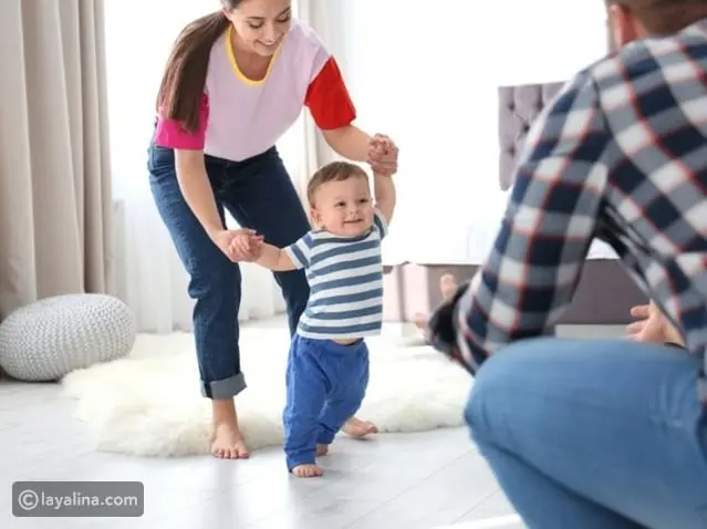دليل عملي لتعليم الطفل المشي بأمان وثقة في المنزل
