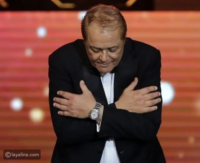 في ذكرى رحيل الساحر محمود عبدالعزيز: صور نادرة من حياته