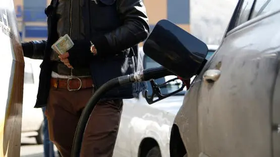 خفض أسعار المحروقات يترك ارتياحًا في أوساط السوريين مع توقعات إيجابية