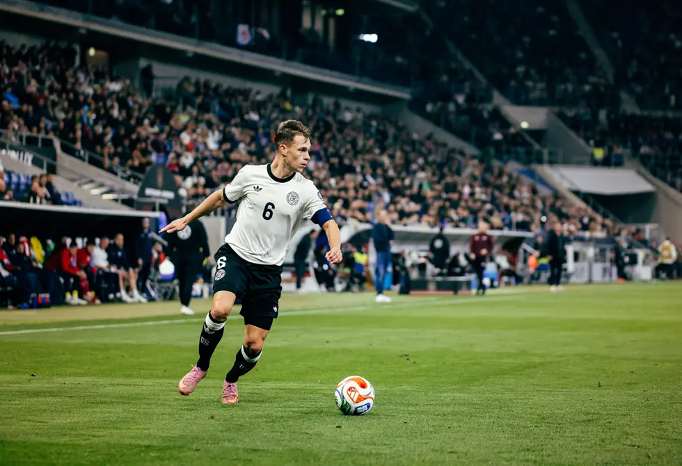 منتخب ألمانيا يفقد جهود قائده كيميتش في مباراة حاسمة ضد لوكسمبورغ بتصفيات كأس العالم