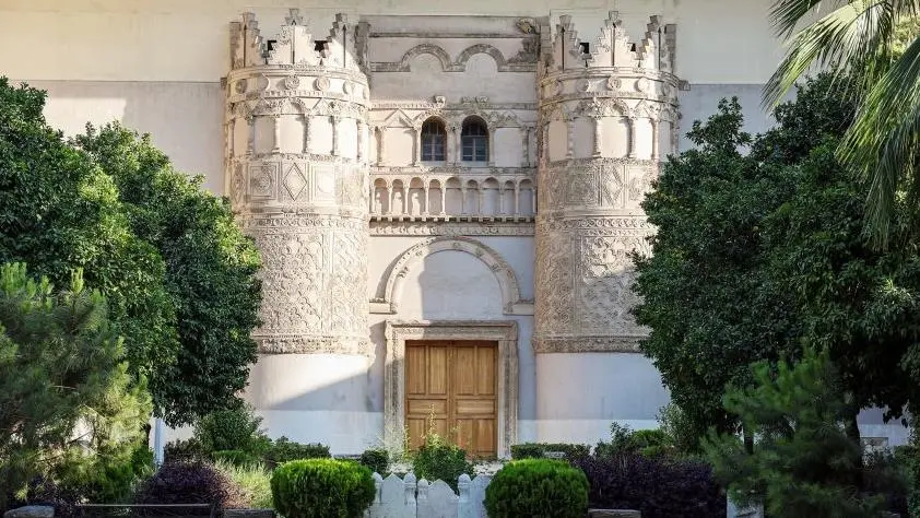 وزارة الثقافة تعمم مواصفات قطع أثرية مسروقة من المتحف الوطني بدمشق