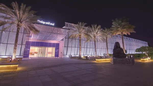 «فن أبوظبي» يختار المشاركين في برنامج «تكليف الفنانين في المواقع الثقافية»