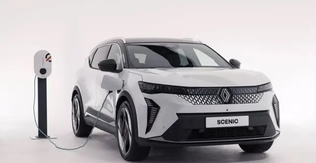 رينو ميغان تسترجع محركات البنزين إلى بحلول 2030