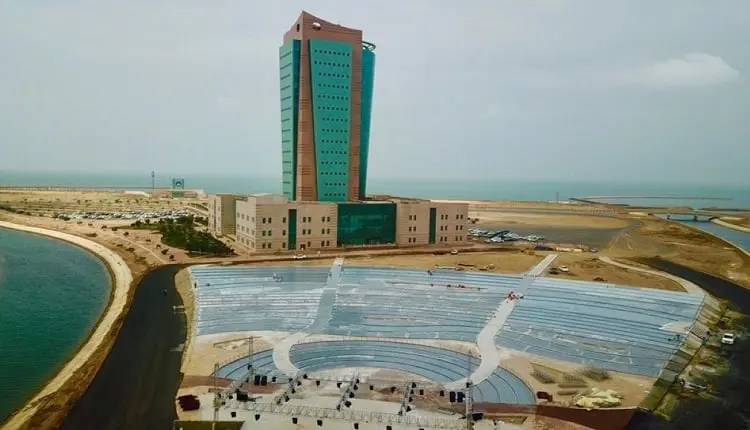 جامعة جازان تفتح باب القبول لبرامج الدراسات العليا للفصل الثاني 1447هـ