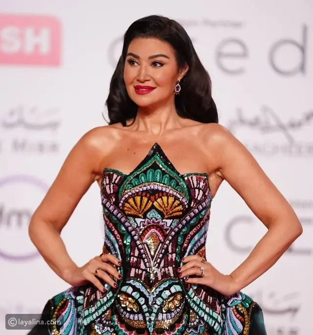ألوان زاهية تسيطرعلى إطلالات افتتاح مهرجان القاهرة 2025
