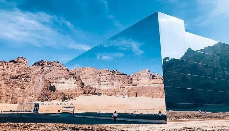 مرايا العلا.. أيقونة عالمية تعكس جمال الصحراء