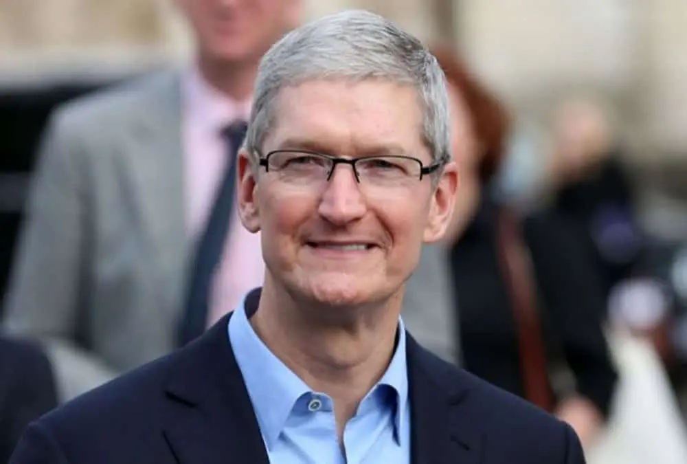 آبل تكثّف جهودها لاختيار خليفة لمديرها التنفيذي تيم كوك
