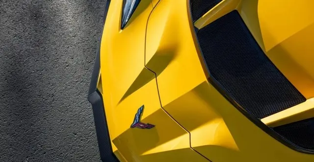 كورفيت ZR1 تحقّق لقب أسرع سيارة بنزين في تحدي U-Drag