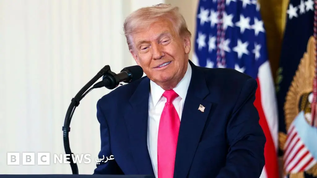 دونالد ترامب وبي بي سي: تواجه المؤسسة معركة قانونية شرسة مع أقوى رجل في العالم، فإلى أين تتجه الأمور؟