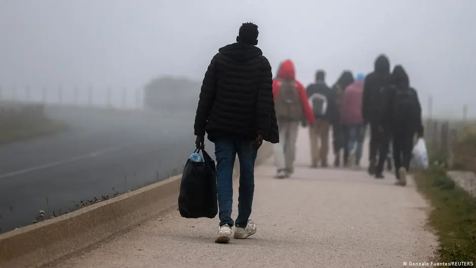 بريطانيا تجري أكبر تغيير في سياسة الهجرة واللجوء