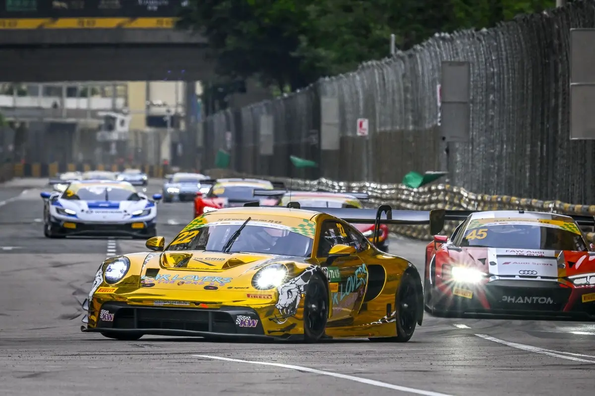 Porsche driver Laurin Heinrich rejects blame for three-car Macau crash