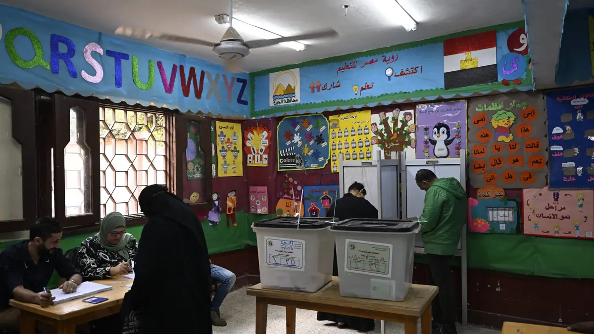 مصر..أشخاص يزعمون "تزوير" الانتخابات في المنيا والداخلية تعقب