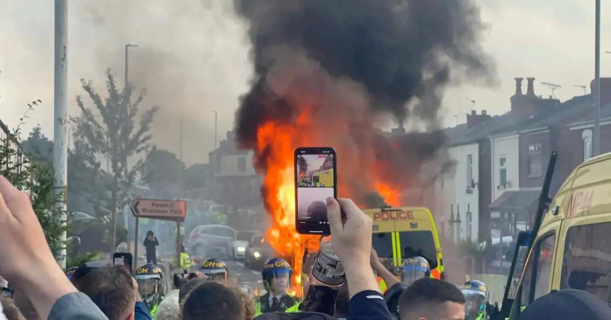 “يوم واحد في ساوثبورت”.. جريمة استغل العنصريون لتأجيج كراهية المسلمين