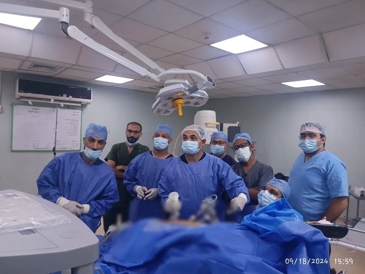 الرعاية الصحية تنجح في أول استئصال جذري للكلى بالمنظار داخل المجمع الطبي الدولي بالأقصر