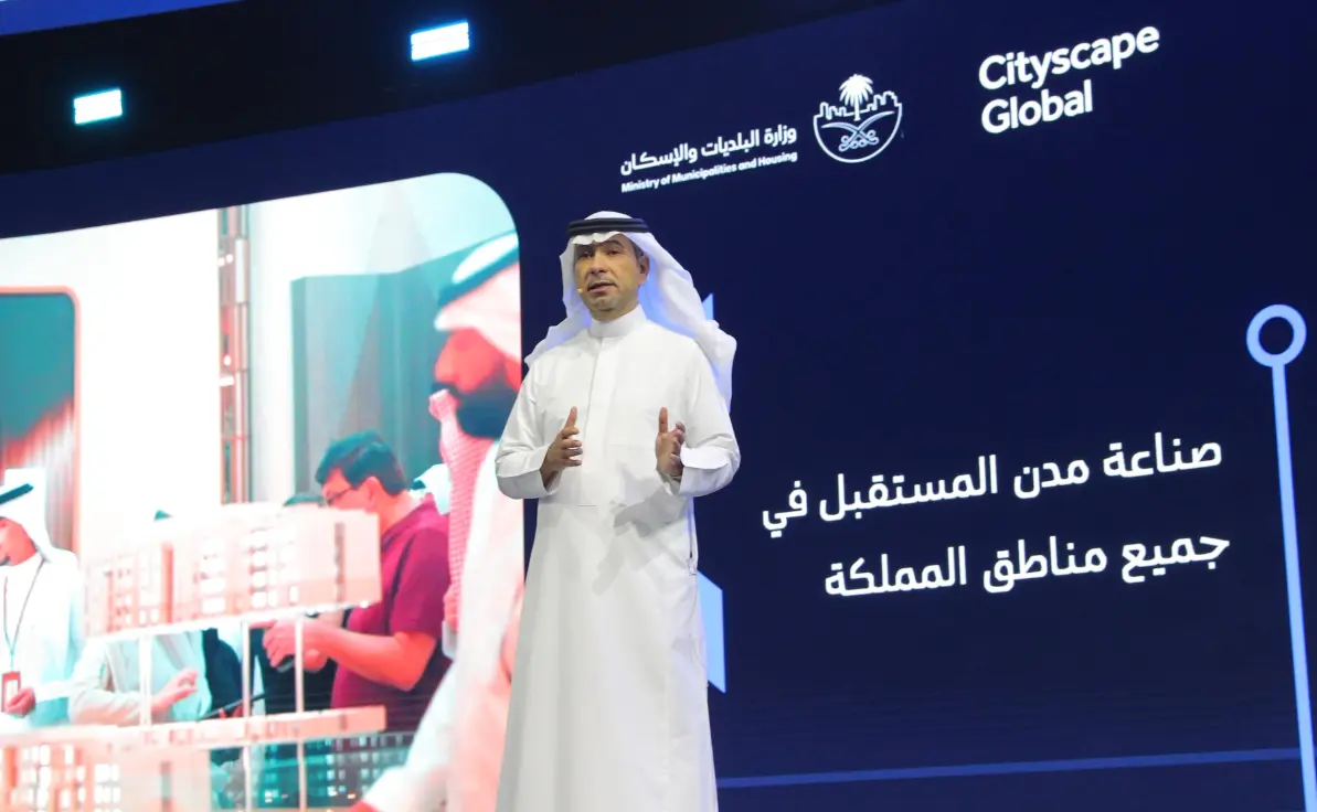الحقيل: حجم القروض العقارية تجاوز 960 مليار ريال حتى الربع الثاني من 2025