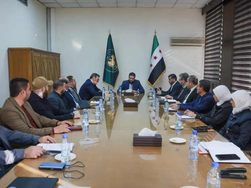 الشرع يزور المصرف المركزي ويدعو لتطوير عمله