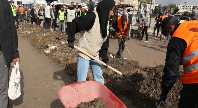 "حنعمرها تاني"، إطلاق حملة للتنظيف وإزالة الركام في غزة "لإعادة الأمل والكرامة"