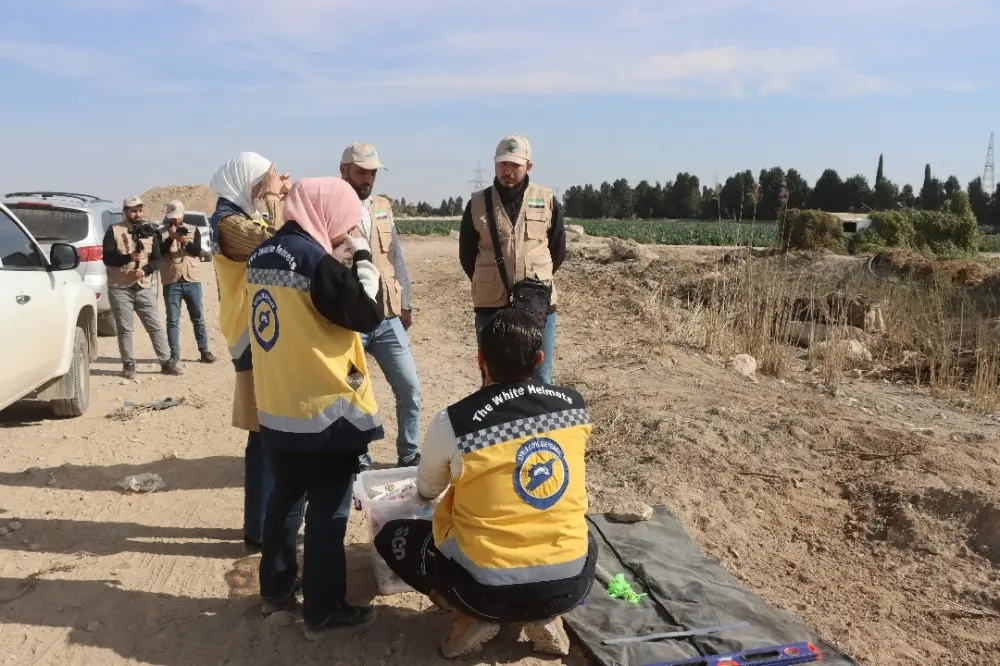 العثور على رفات 10 أشخاص مجهولي الهوية في منطقة عسكرية بدوما