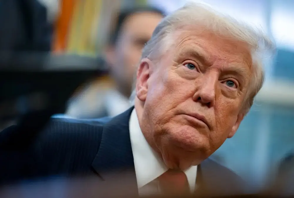 «ترامب» يعد الأمريكيين بشيكات أرباح الرسوم الجمركية بقيمة 2000 دولار.. ما القصة؟