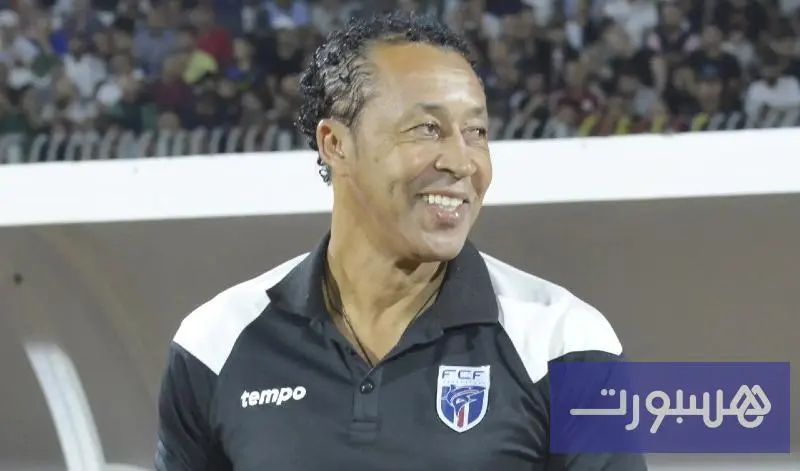بوبيستا يتوج بجائزة أفضل مدرب في إفريقيا