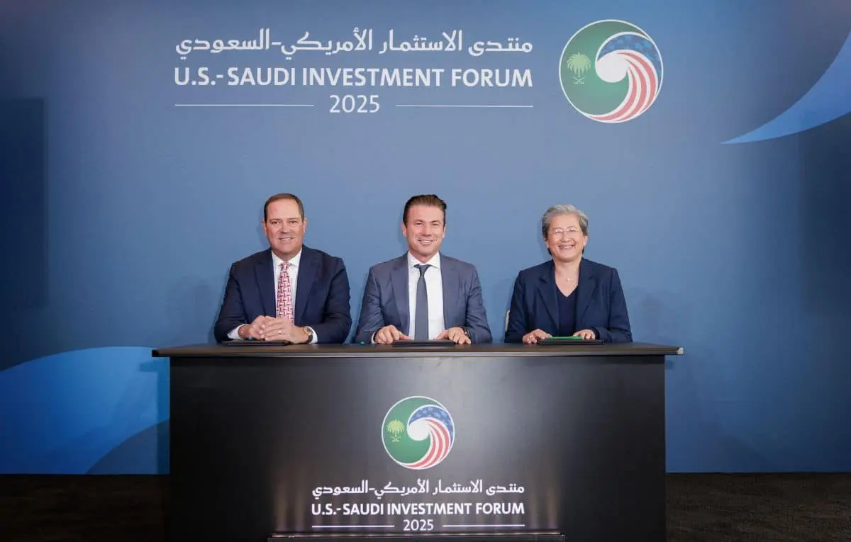 السعودية تقود سباق البنية التحتية للذكاء الاصطناعي بتحالف هيوماين وسيسكو وAMD