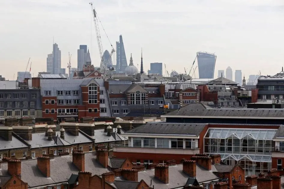 ماذا سيحدث لأسعار المنازل في بريطانيا في عام 2026؟