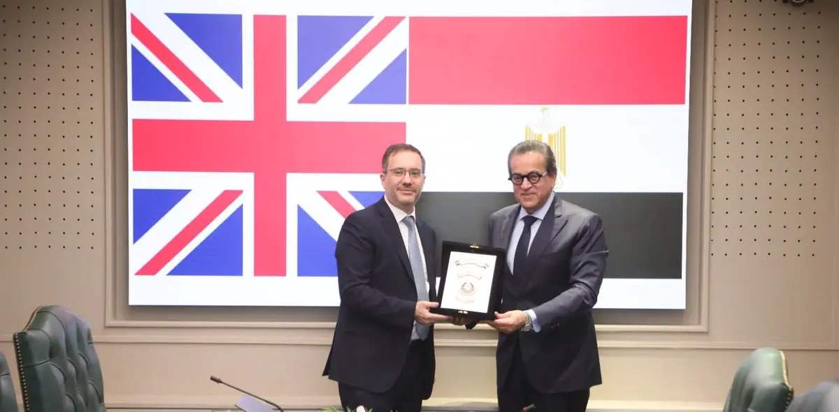 وزير الصحة يبحث مع سفير المملكة المتحدة آفاق التعاون الصحي المشترك